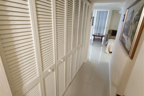 Condo in Pompano Beach, Florida, 2 bedrooms  № 2083949 - photo 21