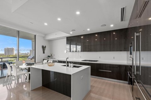 Купить кондоминиум в Авентура, Флорида 3 спальни, 211.35м2, № 2037972 - фото 17