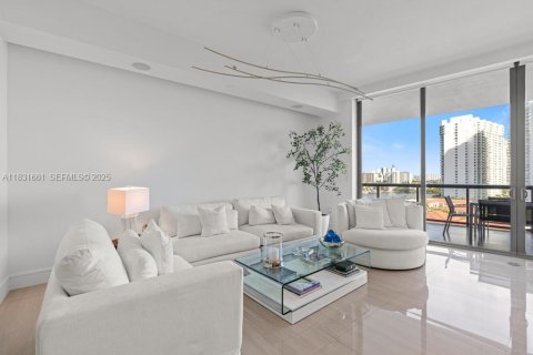 Купить кондоминиум в Авентура, Флорида 3 спальни, 211.35м2, № 2037972 - фото 12