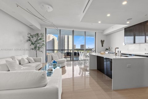 Купить кондоминиум в Авентура, Флорида 3 спальни, 211.35м2, № 2037972 - фото 2