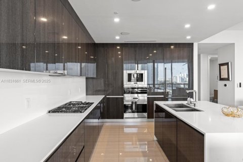 Купить кондоминиум в Авентура, Флорида 3 спальни, 211.35м2, № 2037972 - фото 19