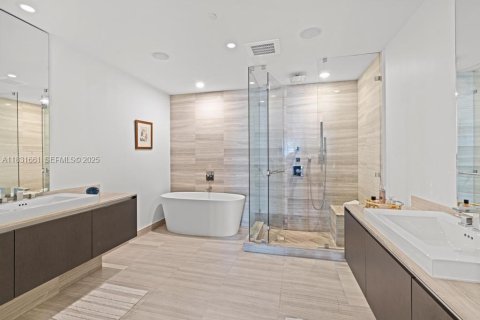 Купить кондоминиум в Авентура, Флорида 3 спальни, 211.35м2, № 2037972 - фото 24