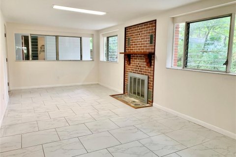 House in Gainesville, Florida 3 bedrooms, 118.54 sq.m. № 1717432 - photo 3