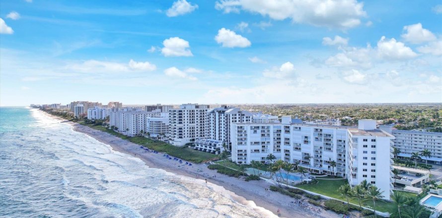 Condominio en Highland Beach, Florida, 2 dormitorios № 1068275
