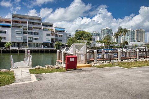 Copropriété à louer à Sunny Isles Beach, Floride: 1 chambre, 65.5 m2 № 1984512 - photo 17