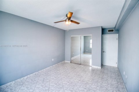 Copropriété à louer à Sunny Isles Beach, Floride: 1 chambre, 65.5 m2 № 1984512 - photo 5