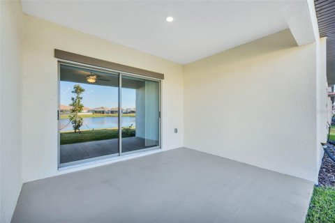 Townhouse in Wimauma, Florida 2 bedrooms, 130.62 sq.m. № 1516374 - photo 17