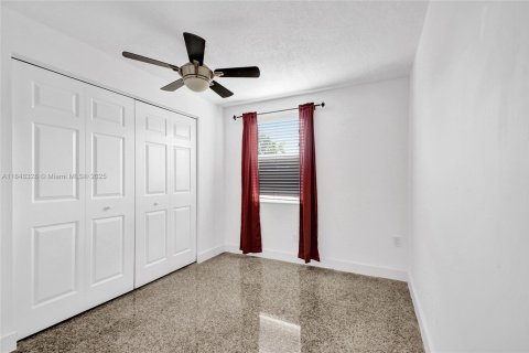 Villa ou maison à vendre à Miami, Floride: 3 chambres, 163.14 m2 № 1981720 - photo 30