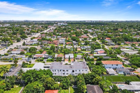 Villa ou maison à vendre à Miami, Floride: 3 chambres, 163.14 m2 № 1981720 - photo 6