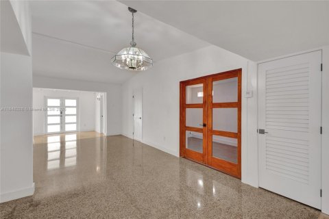 Villa ou maison à vendre à Miami, Floride: 3 chambres, 163.14 m2 № 1981720 - photo 20