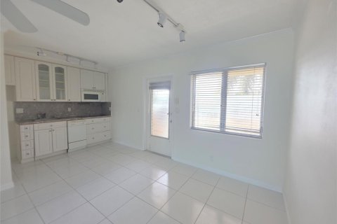 Condominio en venta en Lighthouse Point, Florida, 1 dormitorio, 52.03 m2 № 2183653 - foto 3