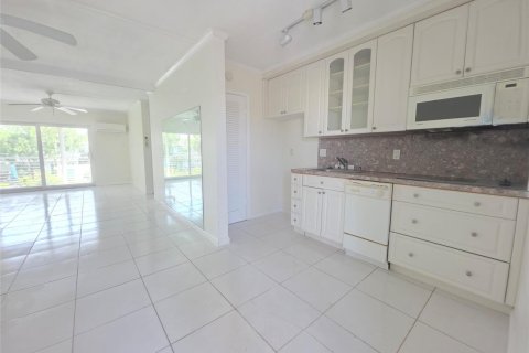 Condominio en venta en Lighthouse Point, Florida, 1 dormitorio, 52.03 m2 № 2183653 - foto 12