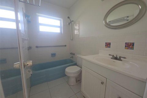 Condominio en venta en Lighthouse Point, Florida, 1 dormitorio, 52.03 m2 № 2183653 - foto 13
