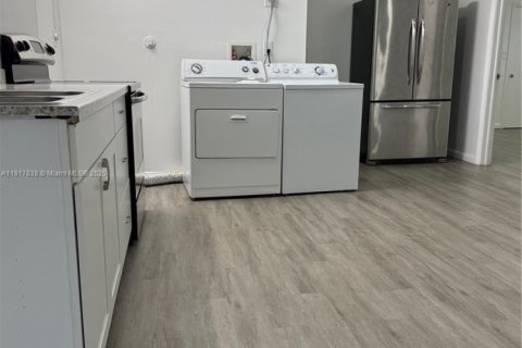 Appartement à louer à Homestead, Floride: 1 chambre, 386.01 m2 № 1974286 - photo 10