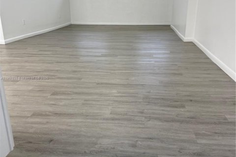 Appartement à louer à Homestead, Floride: 1 chambre, 386.01 m2 № 1974286 - photo 9