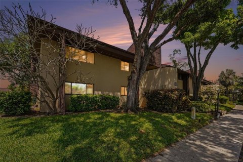 Condominio en Saint Petersburg, Florida, 3 dormitorios № 2103116