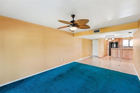 Copropriété à vendre à Saint Petersburg, Floride: 3 chambres, 109.62 m2 № 2103116 - photo 11