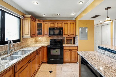 Copropriété à vendre à Saint Petersburg, Floride: 3 chambres, 109.62 m2 № 2103116 - photo 6