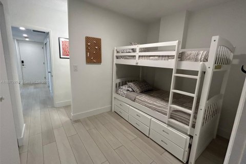 Condo in Sunny Isles Beach, Florida, 2 bedrooms  № 1949699 - photo 6