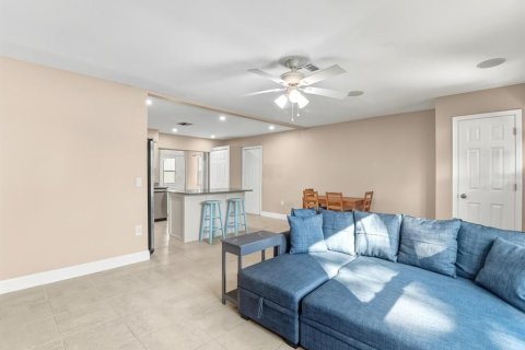 Villa ou maison à vendre à Venice, Floride: 2 chambres, 114.83 m2 № 2438483 - photo 9