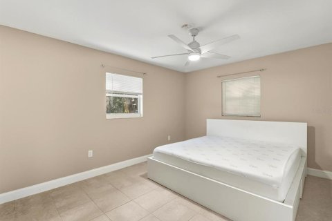 Villa ou maison à vendre à Venice, Floride: 2 chambres, 114.83 m2 № 2438483 - photo 12
