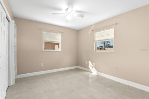 Villa ou maison à vendre à Venice, Floride: 2 chambres, 114.83 m2 № 2438483 - photo 16