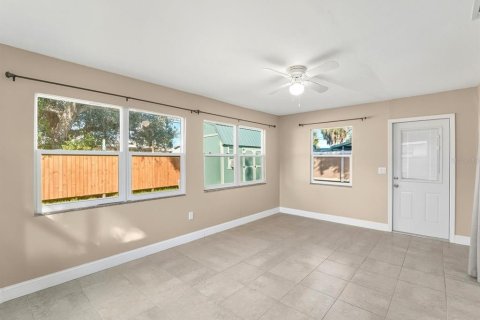 Villa ou maison à vendre à Venice, Floride: 2 chambres, 114.83 m2 № 2438483 - photo 18