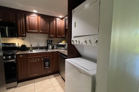 Copropriété à louer à Miami, Floride: 1 chambre, 78.04 m2 № 2184173 - photo 10