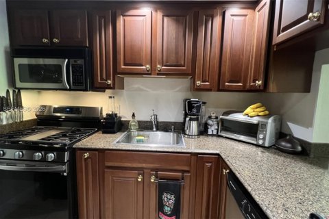 Copropriété à louer à Miami, Floride: 1 chambre, 78.04 m2 № 2184173 - photo 8