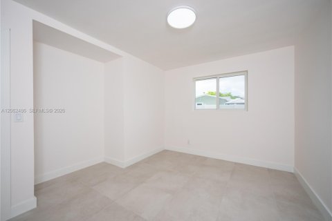Casa en venta en Pembroke Pines, Florida, 4 dormitorios, 196.02 m2 № 2266053 - foto 22
