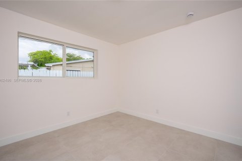 Casa en venta en Pembroke Pines, Florida, 4 dormitorios, 196.02 m2 № 2266053 - foto 8