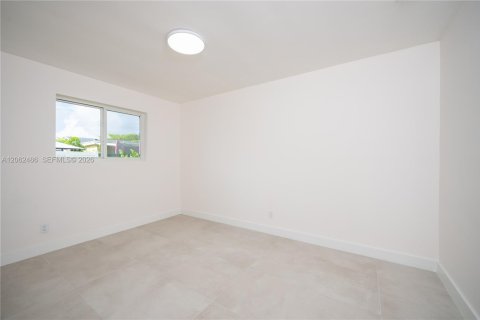 Casa en venta en Pembroke Pines, Florida, 4 dormitorios, 196.02 m2 № 2266053 - foto 21