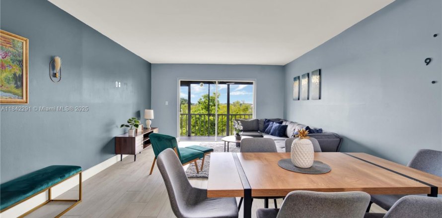 Condo à Hollywood, Floride, 2 chambres  № 1939888