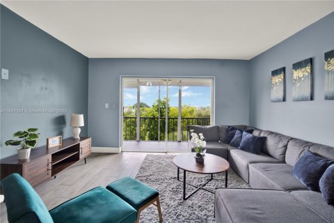 Copropriété à vendre à Hollywood, Floride: 2 chambres, 92.16 m2 № 1939888 - photo 8