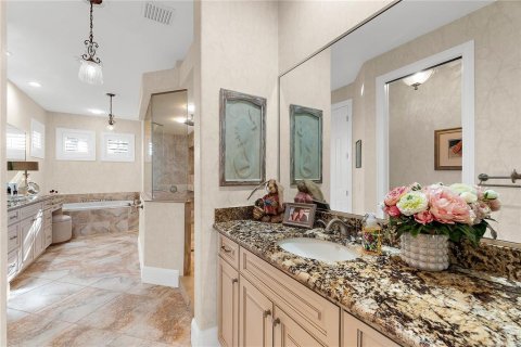House in Longboat Key, Florida 4 bedrooms, 418.71 sq.m. № 2115384 - photo 22