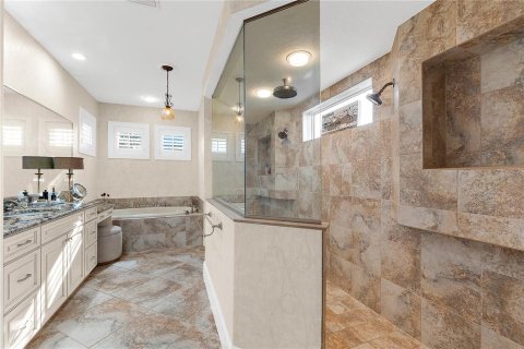 House in Longboat Key, Florida 4 bedrooms, 418.71 sq.m. № 2115384 - photo 23