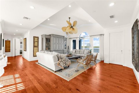 House in Longboat Key, Florida 4 bedrooms, 418.71 sq.m. № 2115384 - photo 9