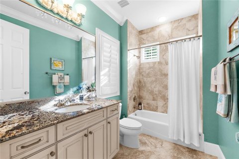 House in Longboat Key, Florida 4 bedrooms, 418.71 sq.m. № 2115384 - photo 30