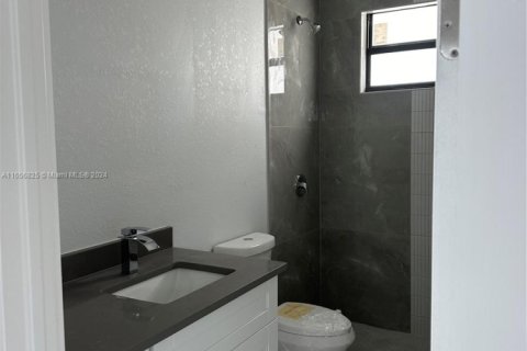 House in Lehigh Acres, Florida 3 bedrooms, 111.48 sq.m. № 1854868 - photo 8