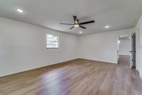 House in Spring Hill, Florida 3 bedrooms, 174.1 sq.m. № 1618048 - photo 14