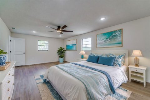 House in Spring Hill, Florida 3 bedrooms, 174.1 sq.m. № 1618048 - photo 13