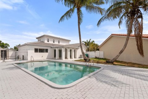 Купить виллу или дом в Майами, Флорида 4 спальни, 188.5м2, № 1704790 - фото 25