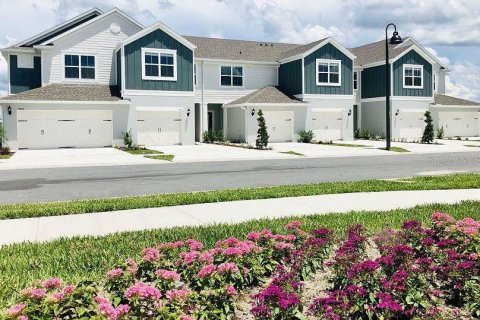 Townhouse in Orlando, Florida 2 bedrooms, 161.93 sq.m. № 2197882