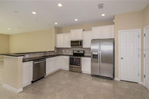 Adosado en alquiler en Orlando, Florida, 2 dormitorios, 161.93 m2 № 2197882 - foto 2