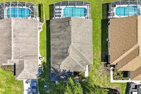 House in Davenport, Florida 4 bedrooms, 145.11 sq.m. № 1893940 - photo 7