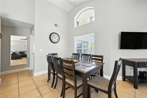 House in Davenport, Florida 4 bedrooms, 145.11 sq.m. № 1893940 - photo 12