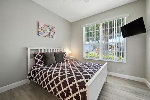 House in Davenport, Florida 4 bedrooms, 145.11 sq.m. № 1893940 - photo 27