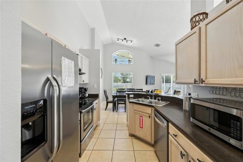 House in Davenport, Florida 4 bedrooms, 145.11 sq.m. № 1893940 - photo 18