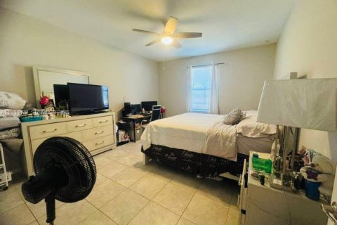House in LaBelle, Florida 3 bedrooms № 2023497 - photo 7