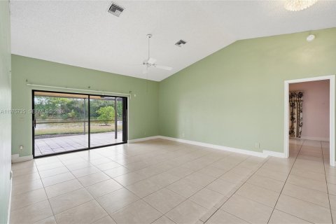 Villa ou maison à vendre à Davie, Floride: 3 chambres, 190.91 m2 № 2040448 - photo 7
